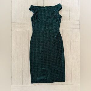Holiday Ready Ralph Lauren Off Shoulder Cap SleeveGreen Dress size 2